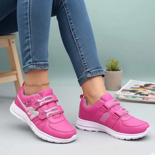 کفش اسپرت چسبی پاما